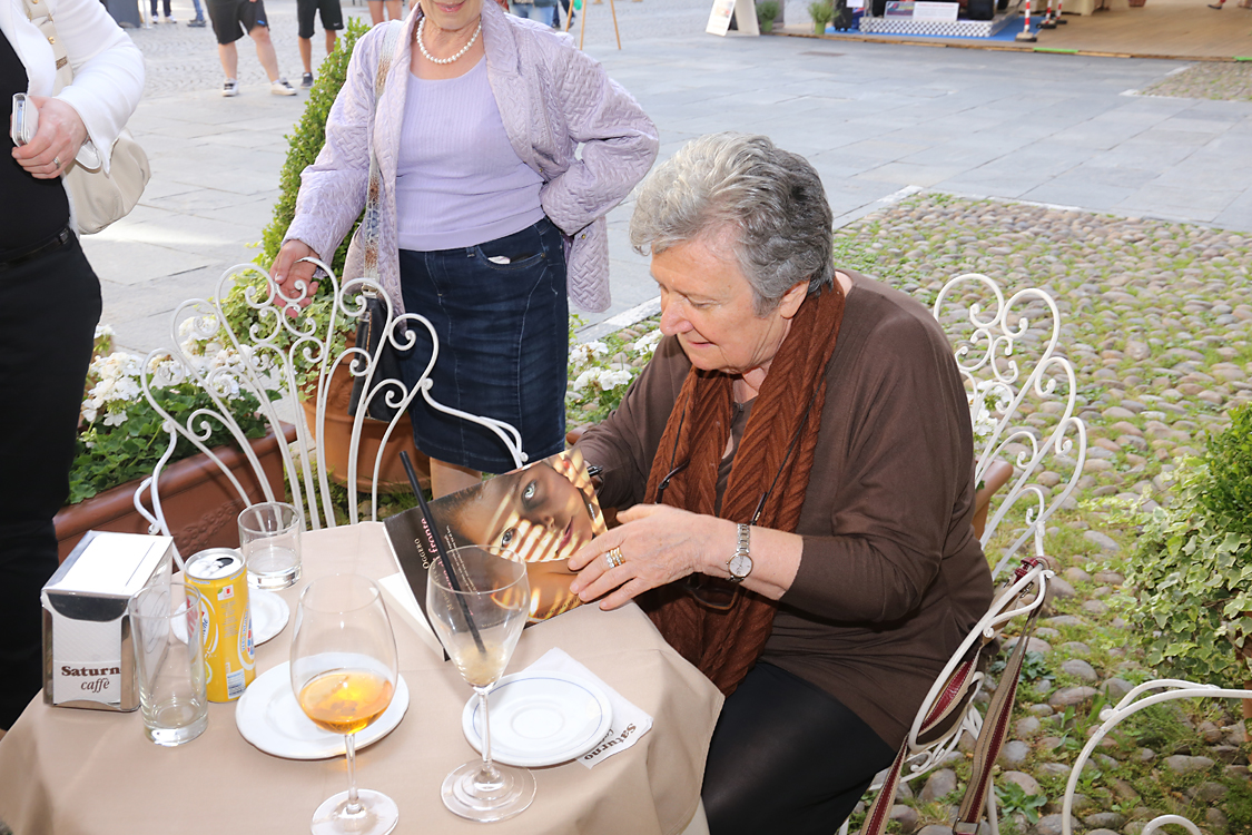 24_  La Barbera incontra - Margherita Oggero.jpg